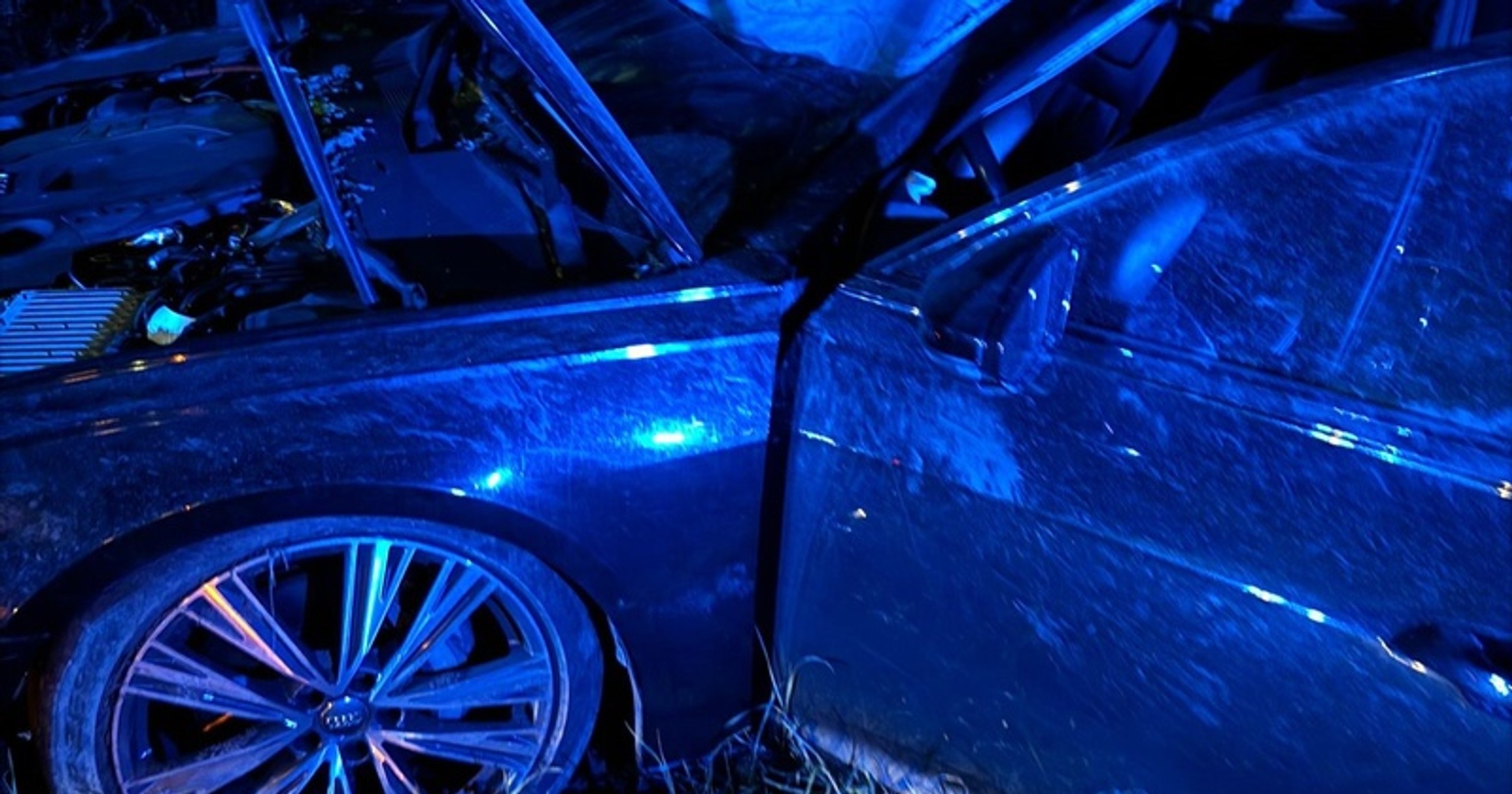Obraz pochodzący z serwisu https://wroclaw.policja.gov.pl/dwr/aktualnosci/bieza/122427,Wpadl-przez-zamontowany-w-aucie-system-ecall-ktory-powiadomil-sluzby-ratunkowe-o.html