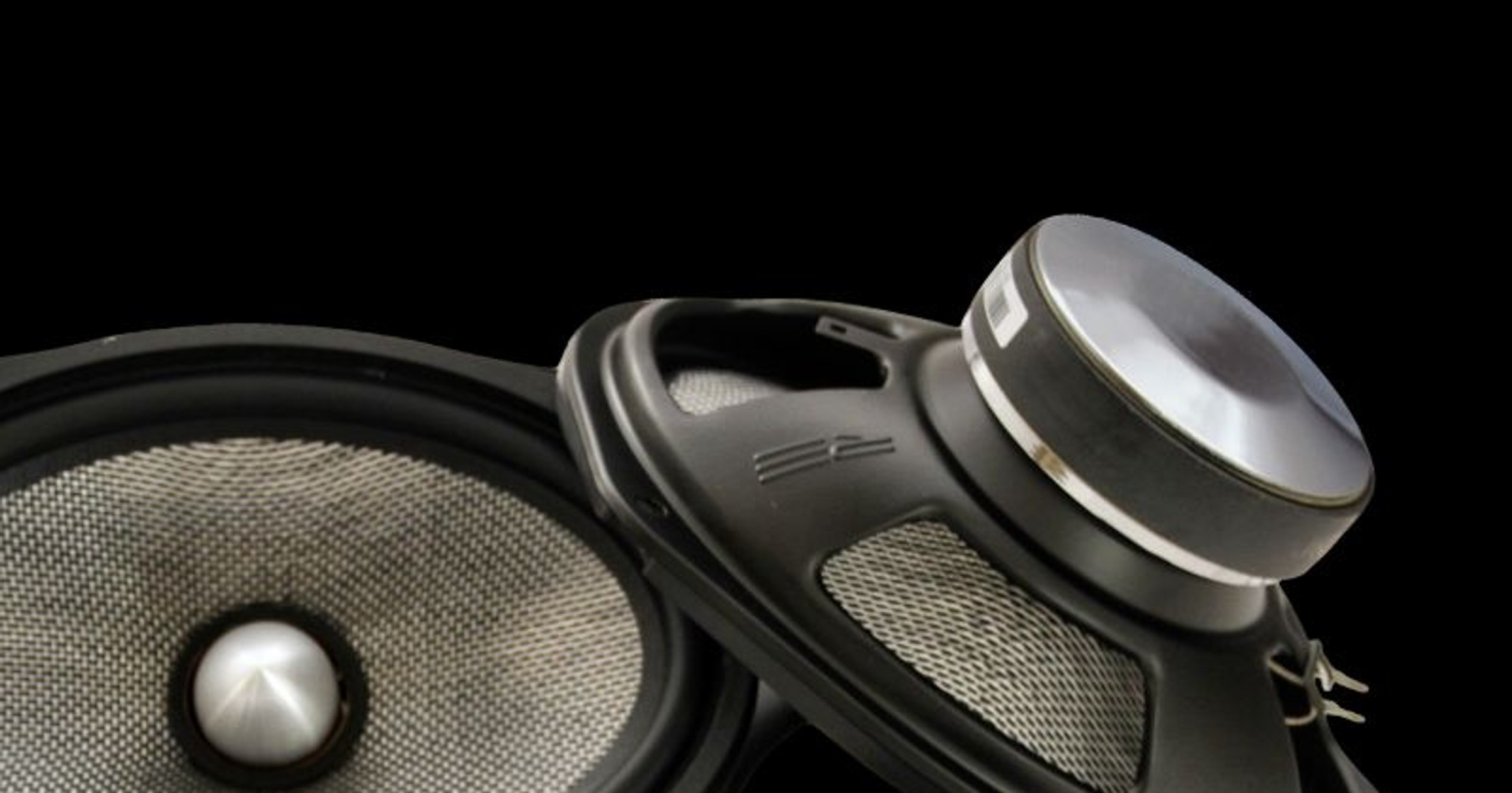W zestawach głośnikowych RE Audio stosuje także takie materiały jak Kewlar 