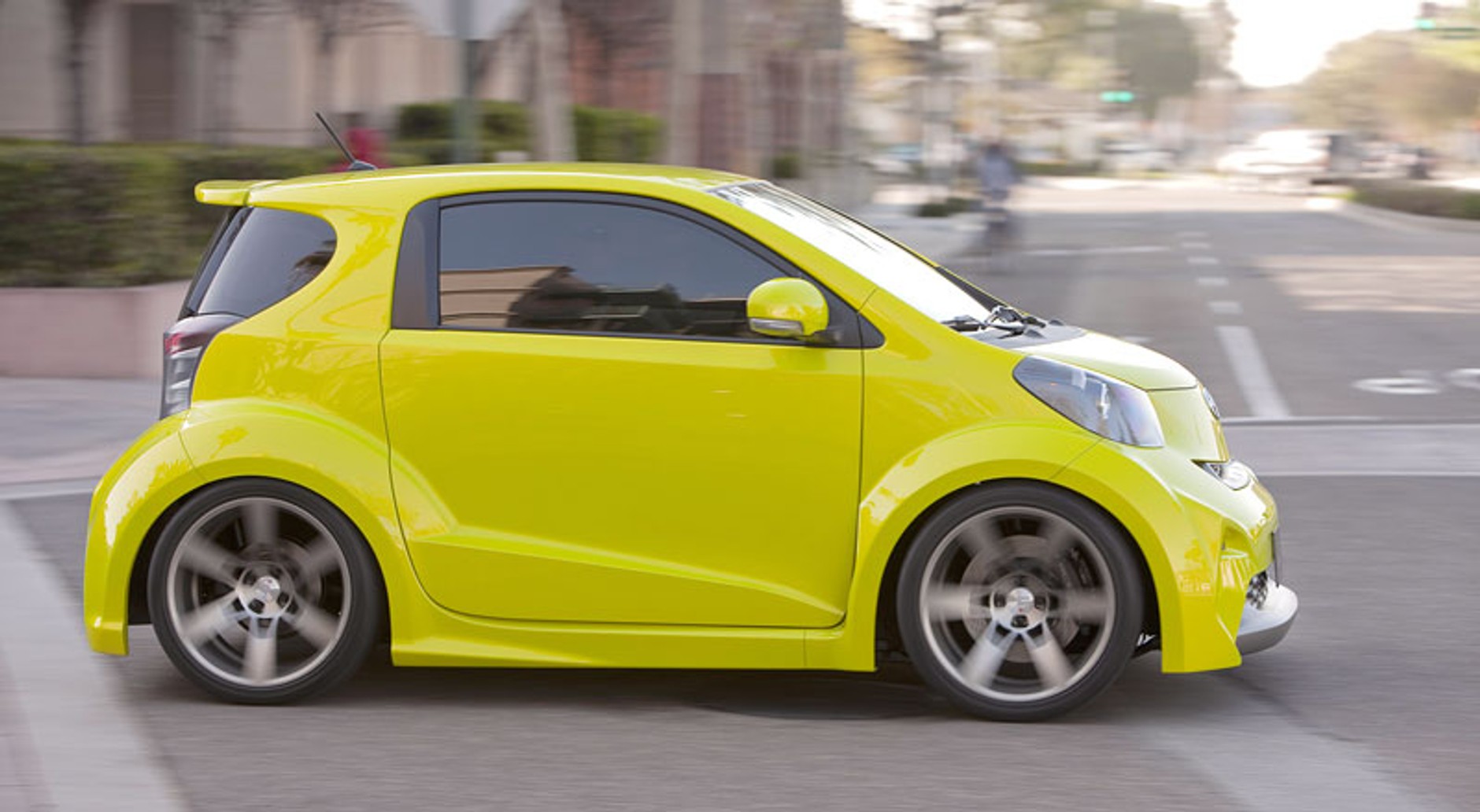 Scion iQ Concept: najmniejsza Toyota zmierza za ocean