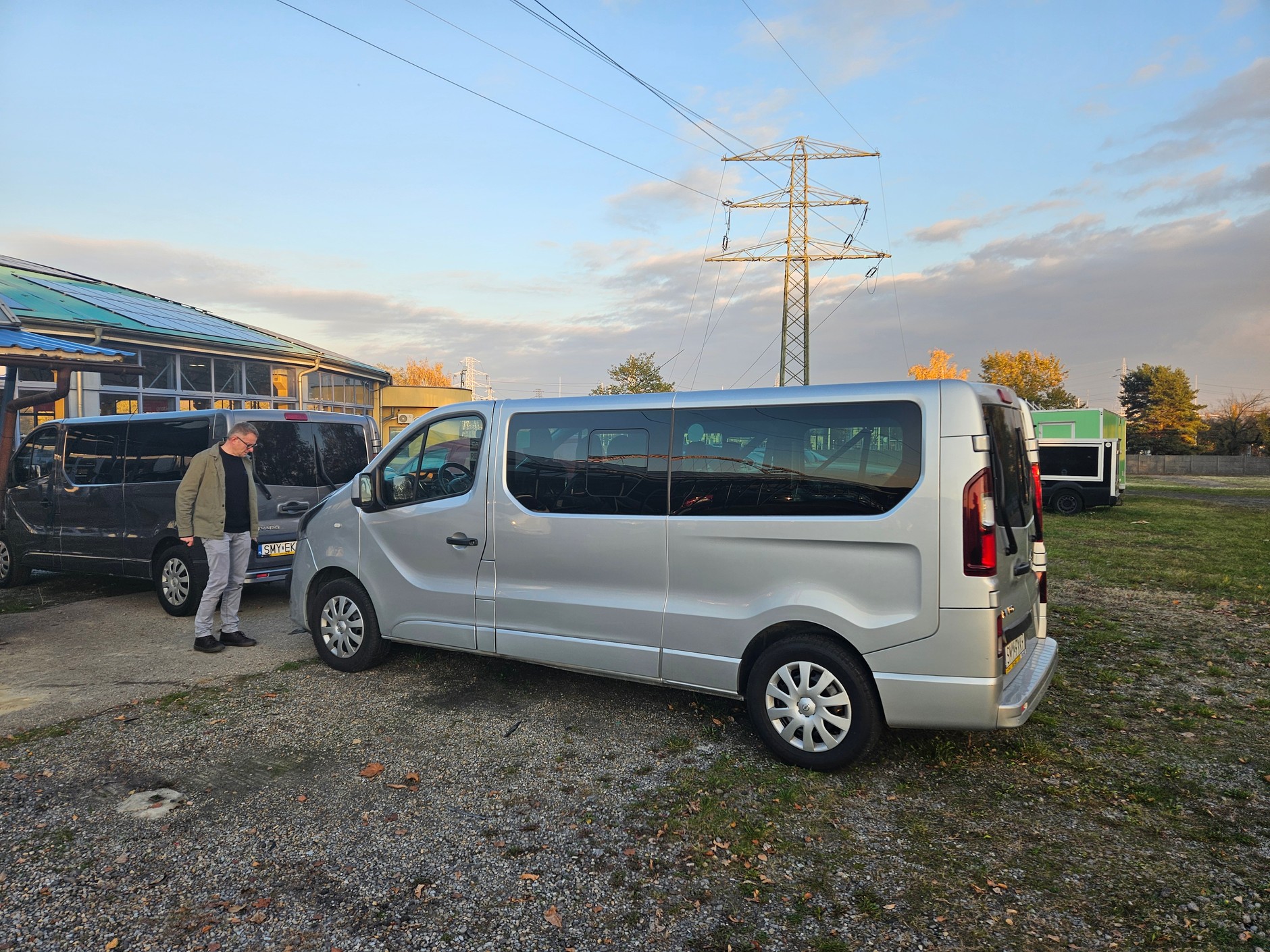 Po kilkuset tysiącach przebiegu Vivaro wciąż może wyglądać nieźle. Drugie auto wykraczało poza założony budżet.
