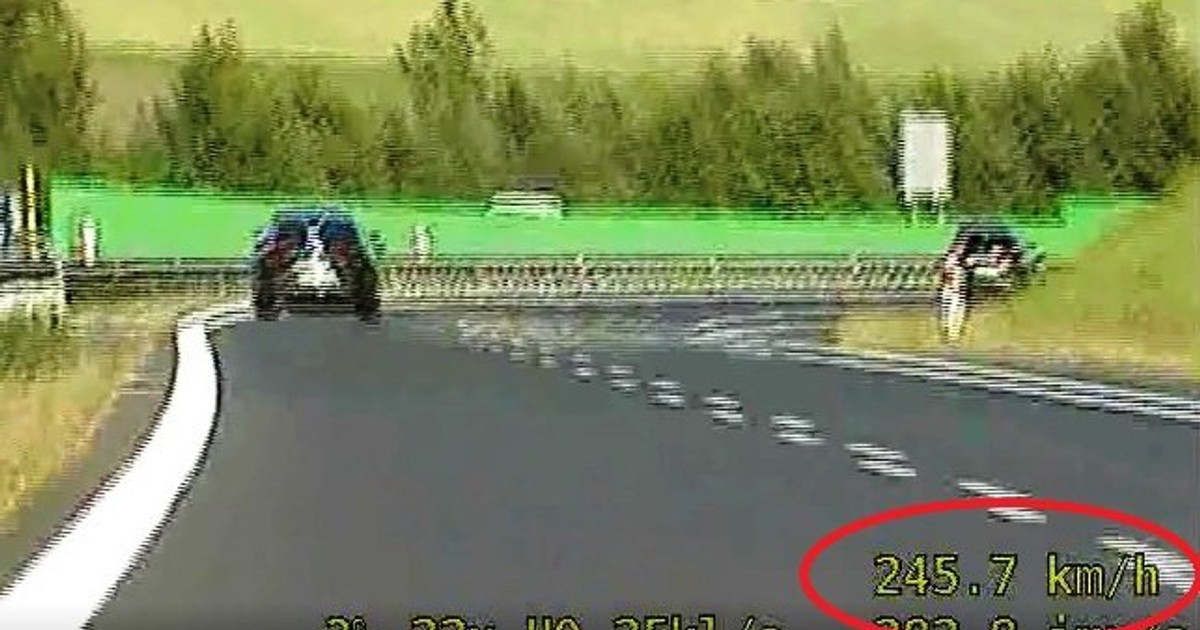 Jechał z prędkości ponad 240 km/h po drodze ekspresowej