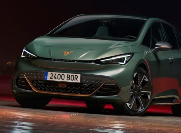 Cupra Born pokazała pazury. Hardkorowa wersja VZ "pędzi" 326 KM tylko na tylną oś