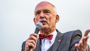 Po dziewięciu miesiącach śledztwa prokuratura nie wie, czy Janusz Korwin-Mikke ma prawo jazdy
