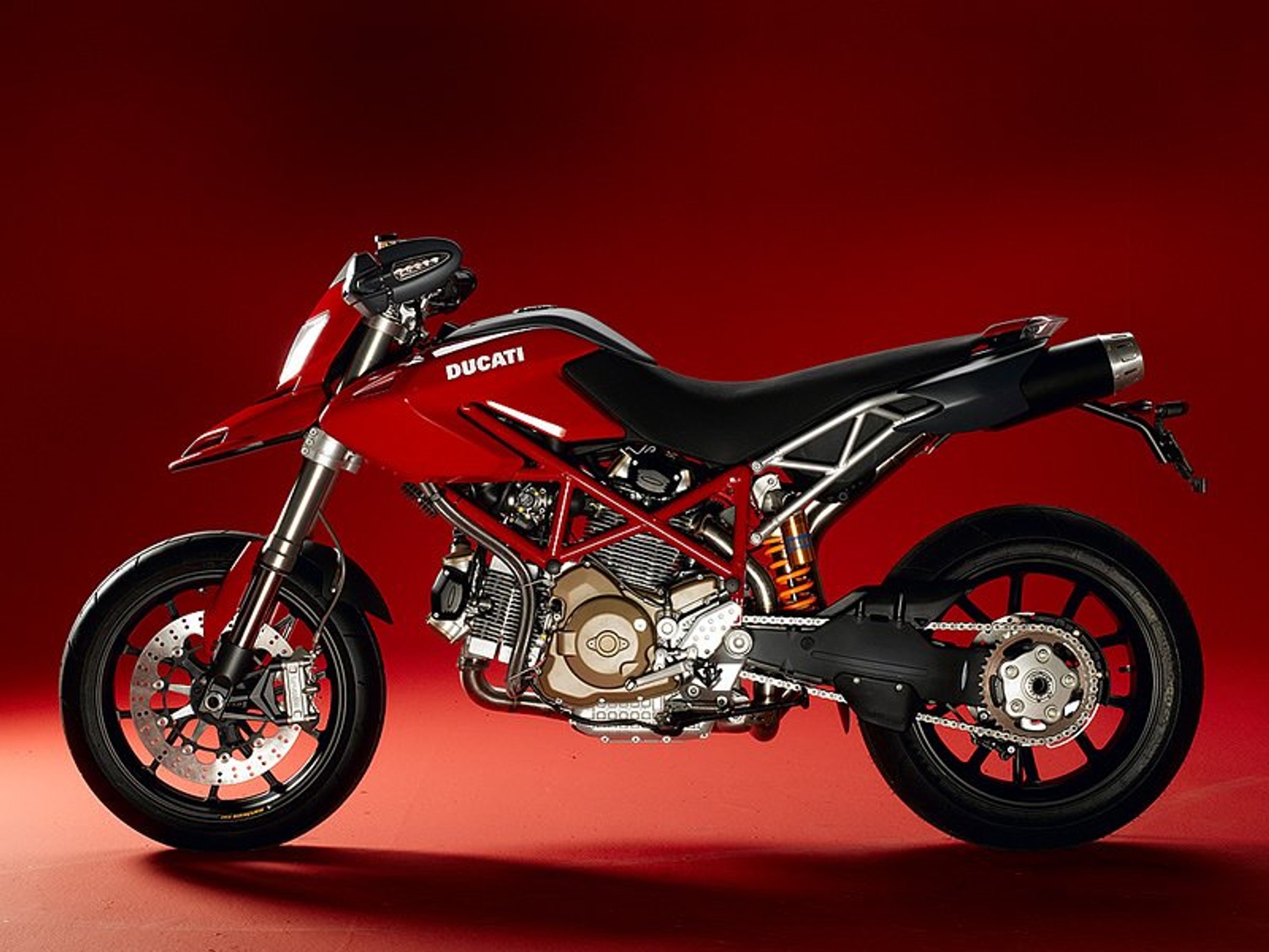 Ducati Hypermotard 1100 i 1100 S (dane techniczne)