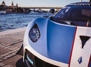 Arrinera Hussarya GT na polskich drogach