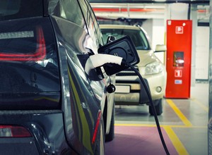 Koncerny motoryzacyjne zyskają więcej czasu na dostosowanie się do norm emisji CO2
