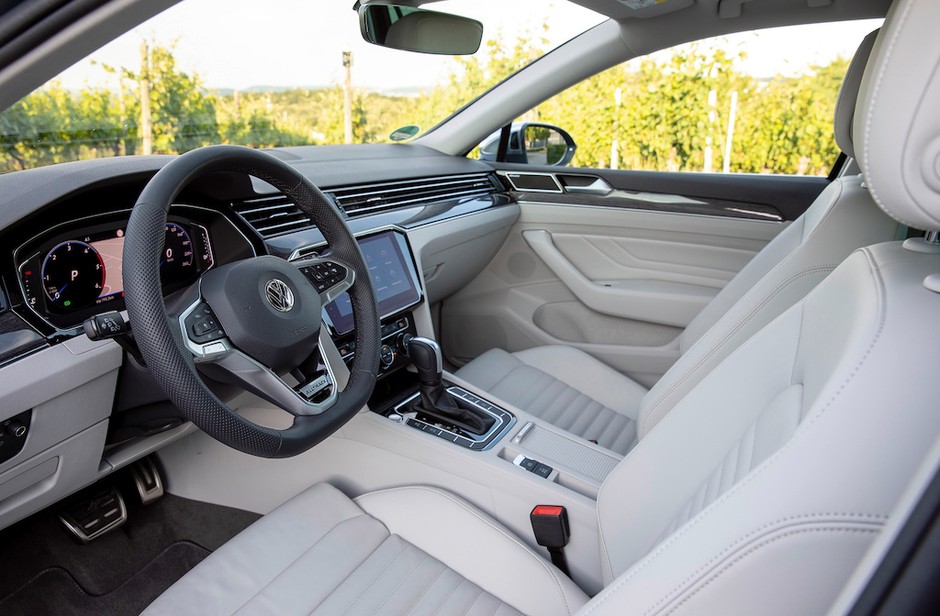 Volkswagen Passat – test systemów asystujących