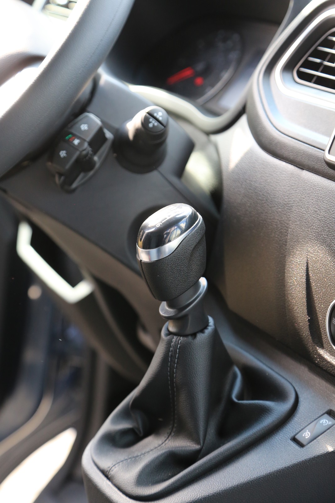 Renault Master 2019 zabudowa kurierska