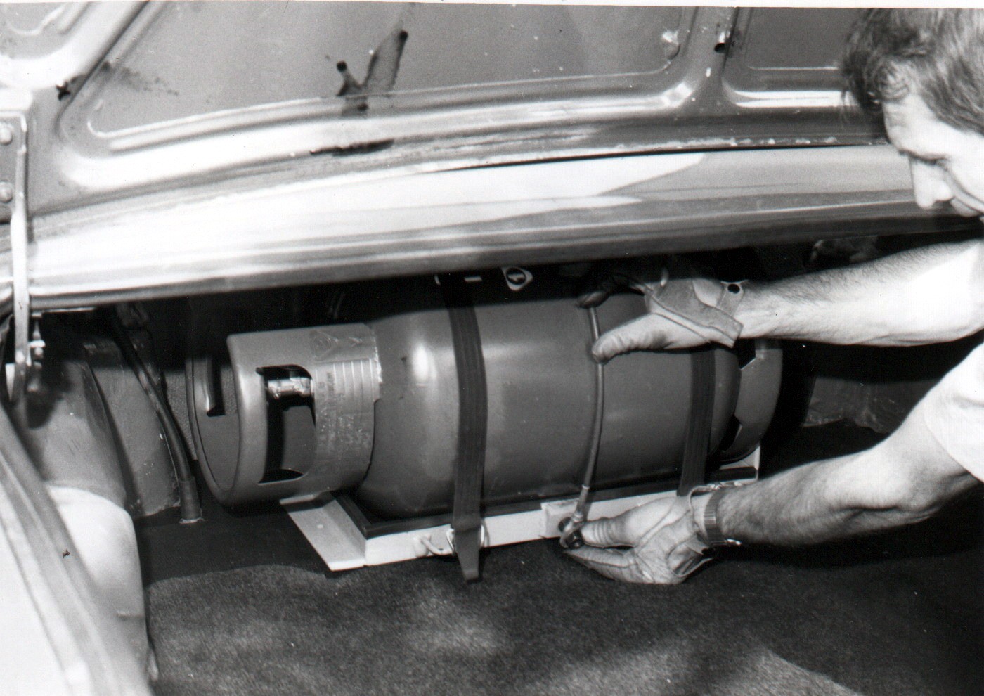 Wymiana butli z gazem w Fiacie 125p