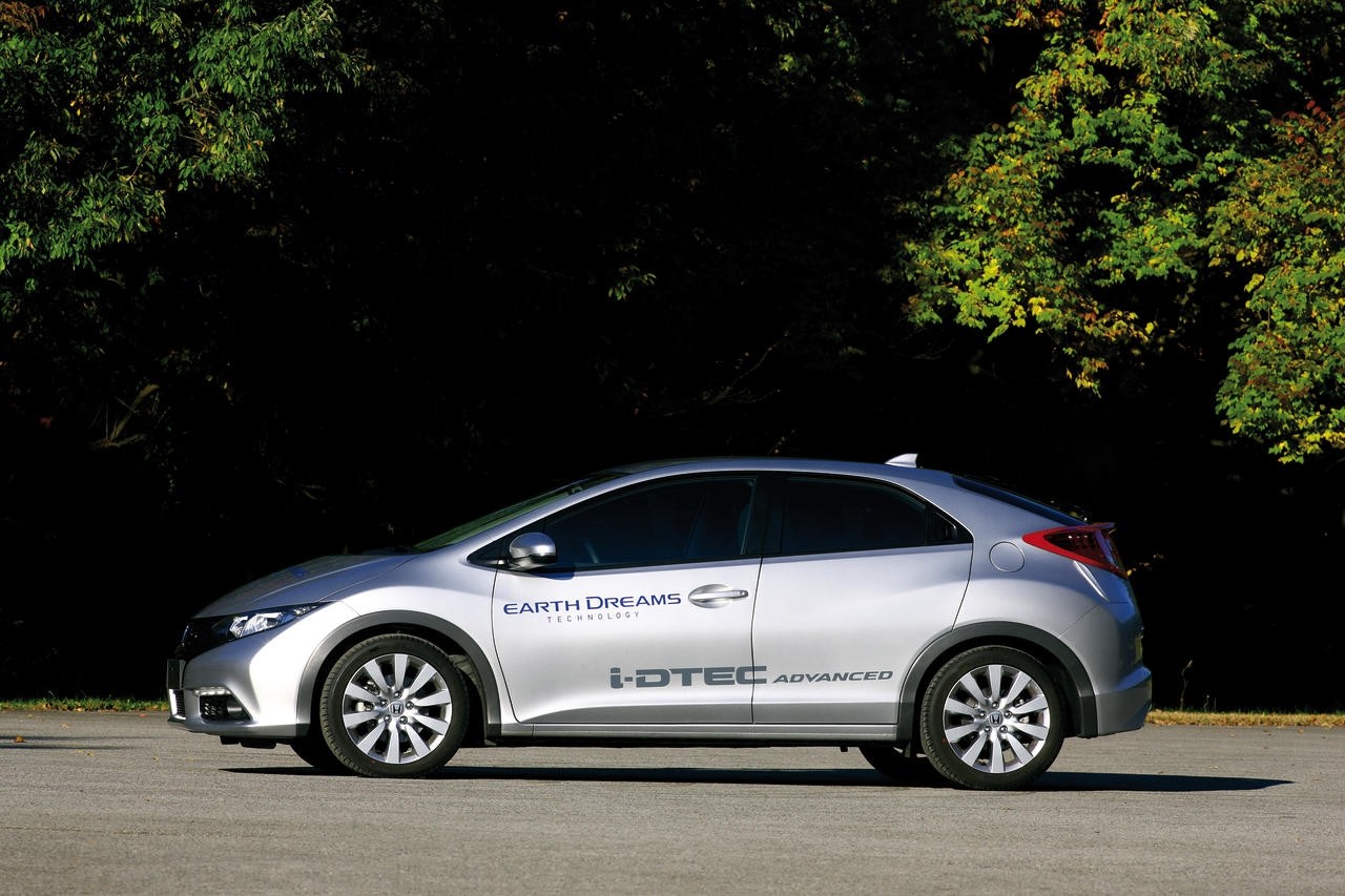 CR-Z i CR-V oraz pierwszy Civic atrakcją Hondy w Paryżu