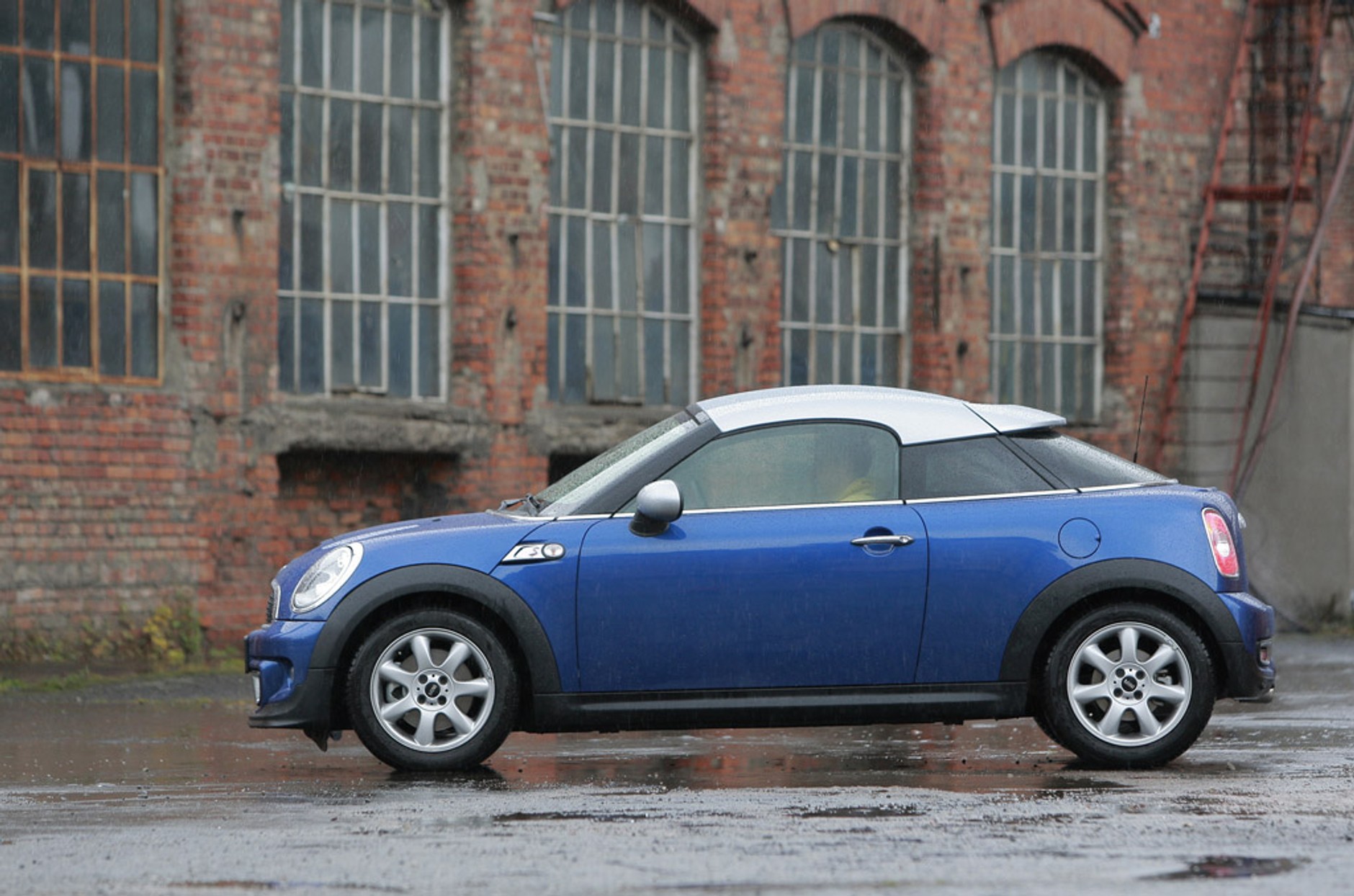 Mini Cooper S Coupé: rasowy oryginał