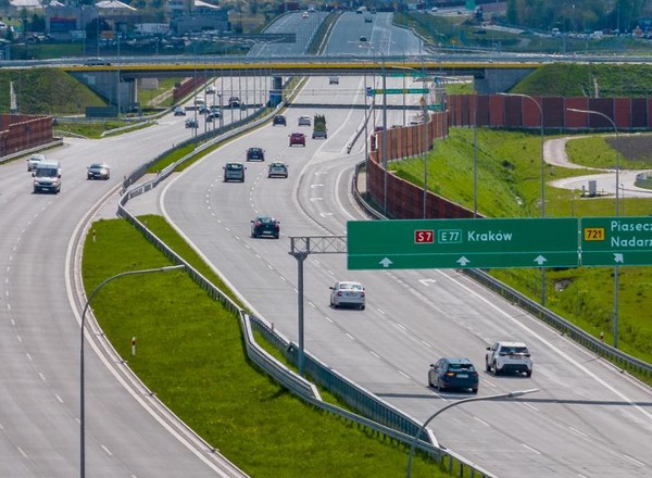 Automatyczne stacje pomiarowe pokazują pewien trend. GDDKiA zdradza przyczyny