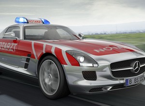 Mercedes SLS AMG jako karetka
