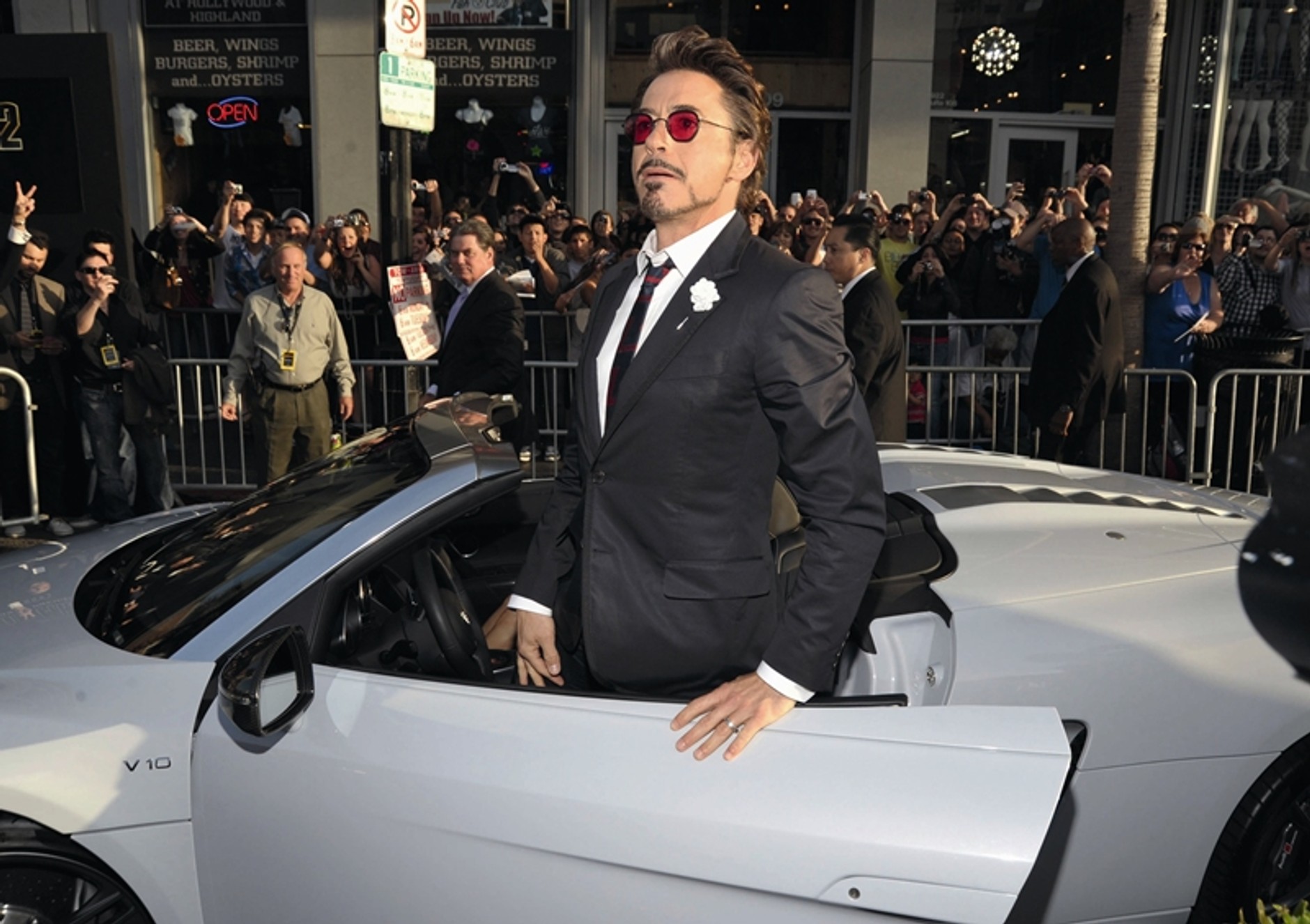 Iron Man 2 jeździ Audi, więc jeśli chcesz być żelaznym facetem, już wiesz, co kupić