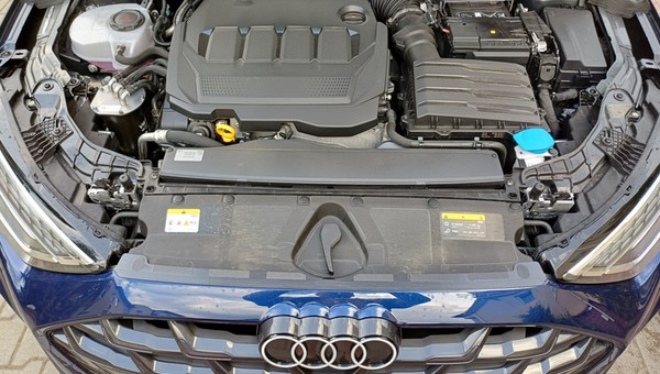 Audi spasowało. Firma odracza śmierć samochodów spalinowych