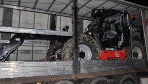 Straż Graniczna odkryła prawdę. Wystarczyło zajrzeć za "firankę" naczepy i do baz danych