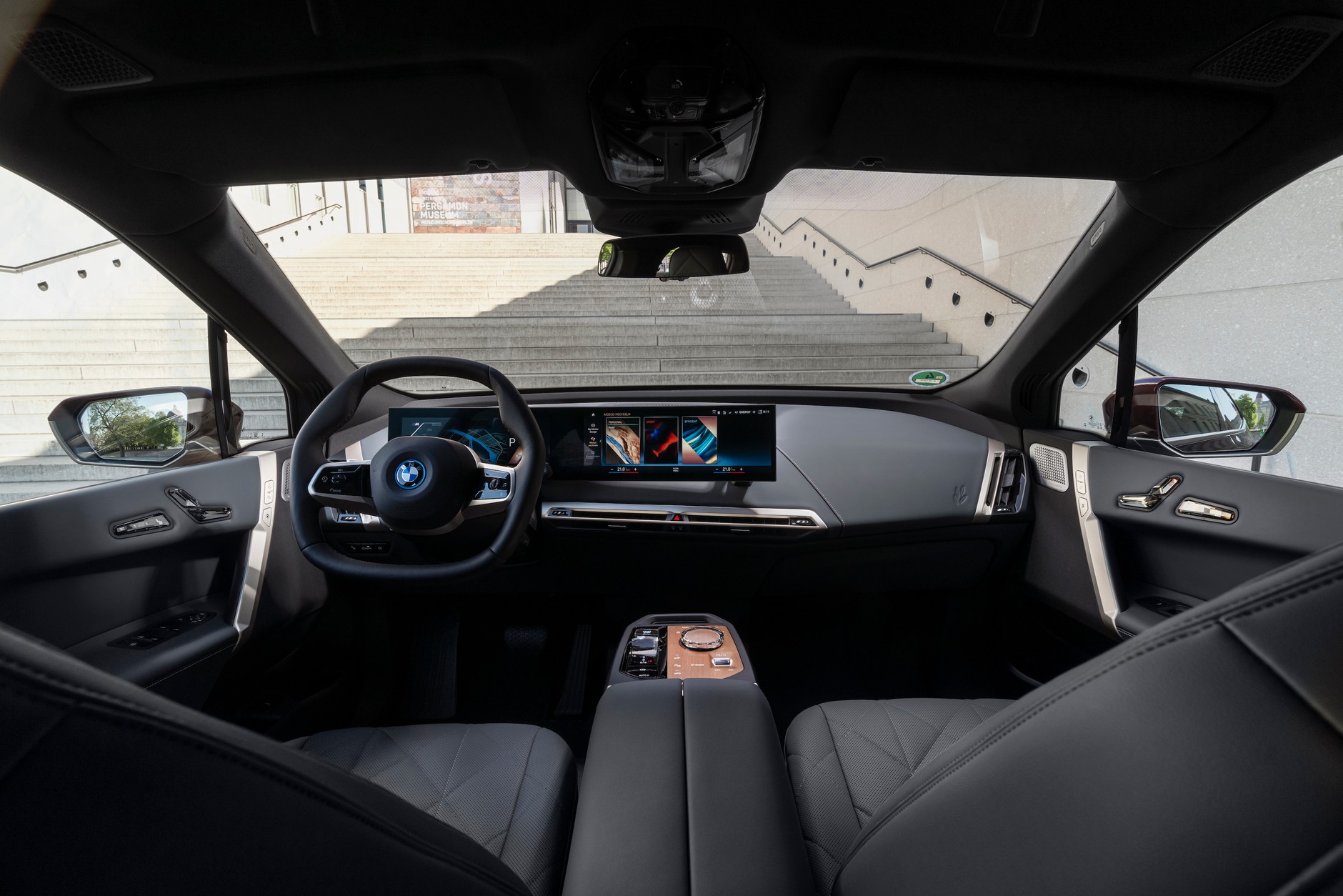 BMW iX