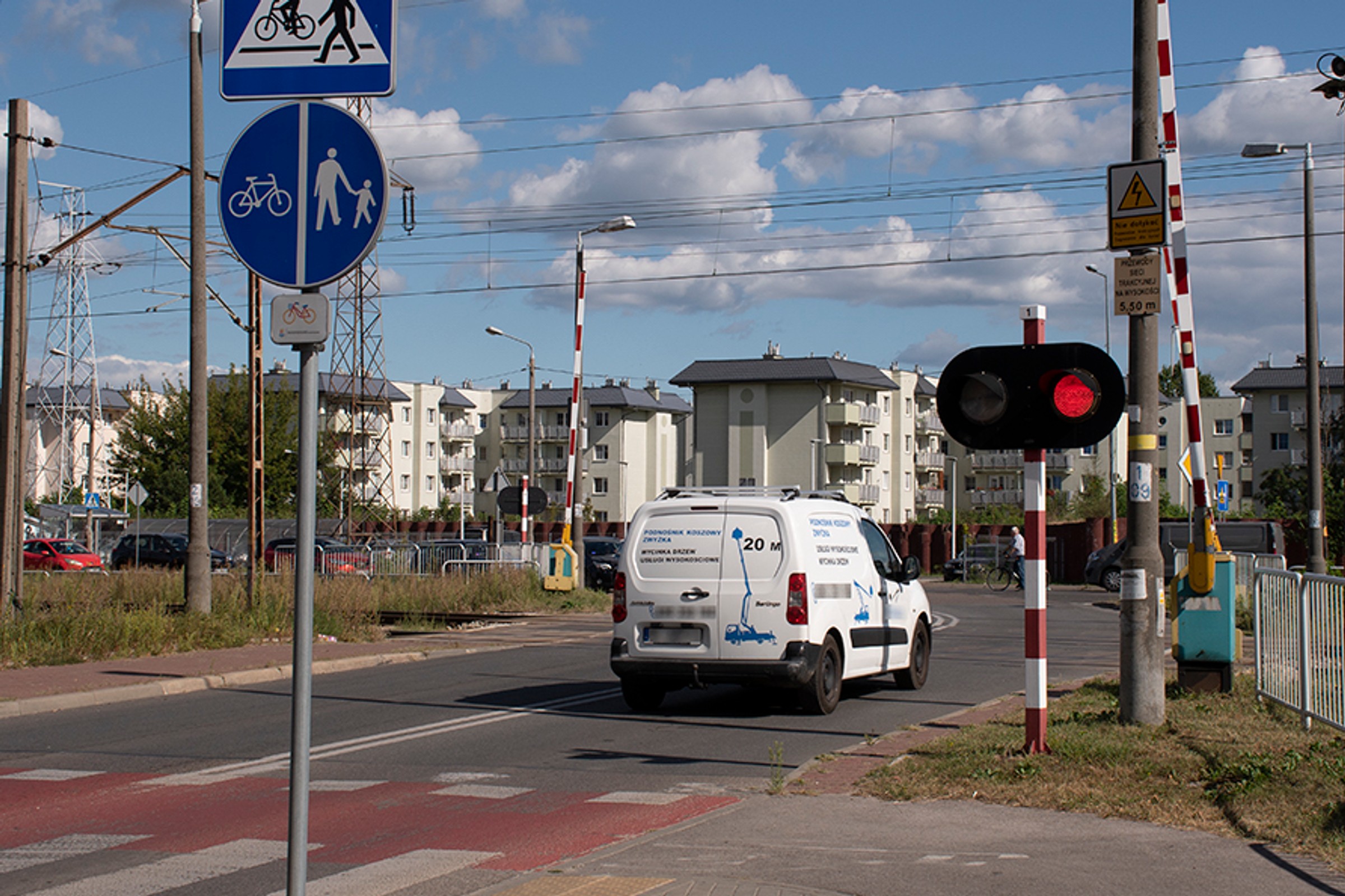 Jeszcze tylko podpis prezydenta i zaczną zabierać prawa jazdy za wjazd na przejazd na czerwonym