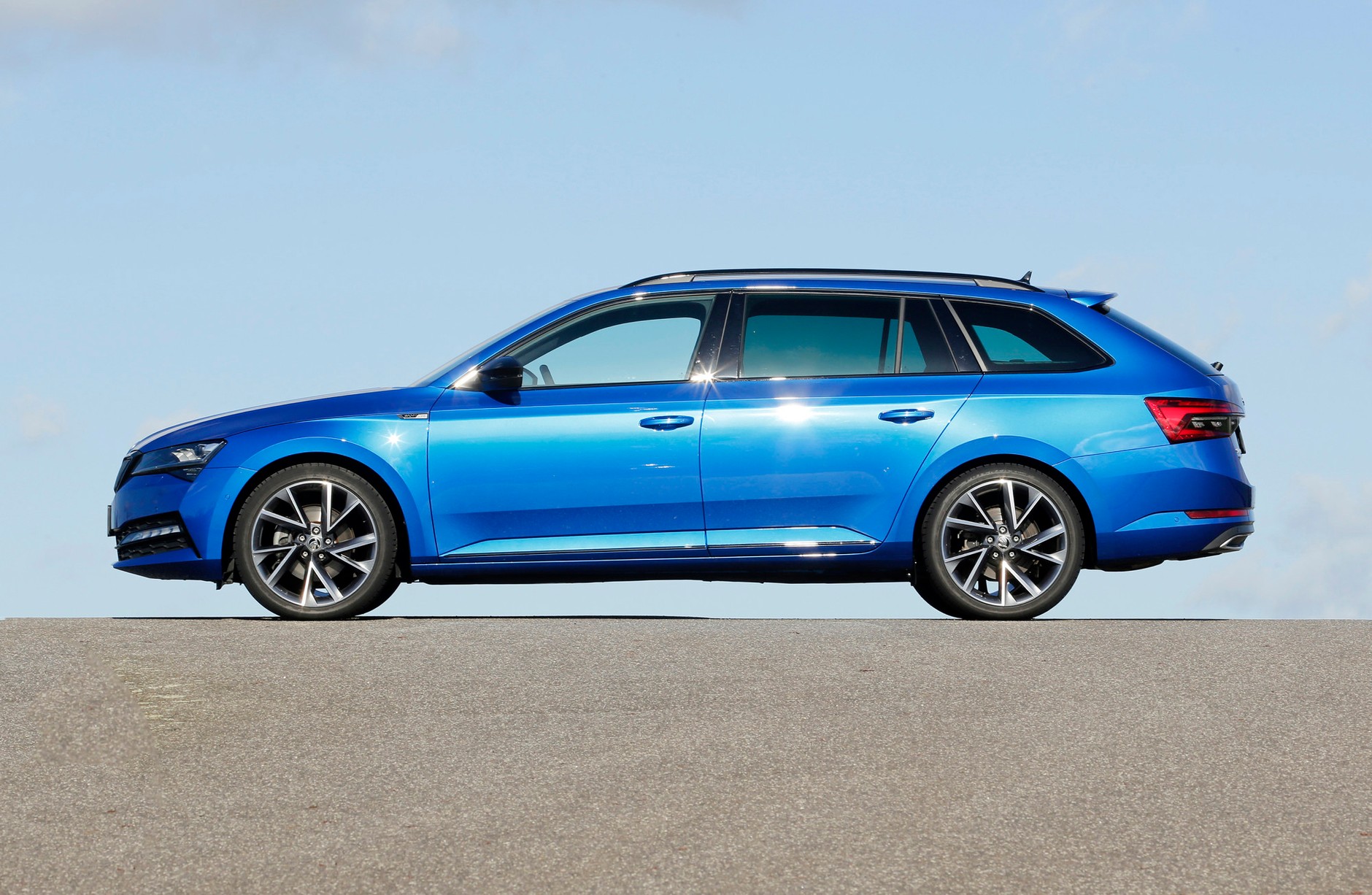 Porównanie: Peugeot 508 i Skoda Superb