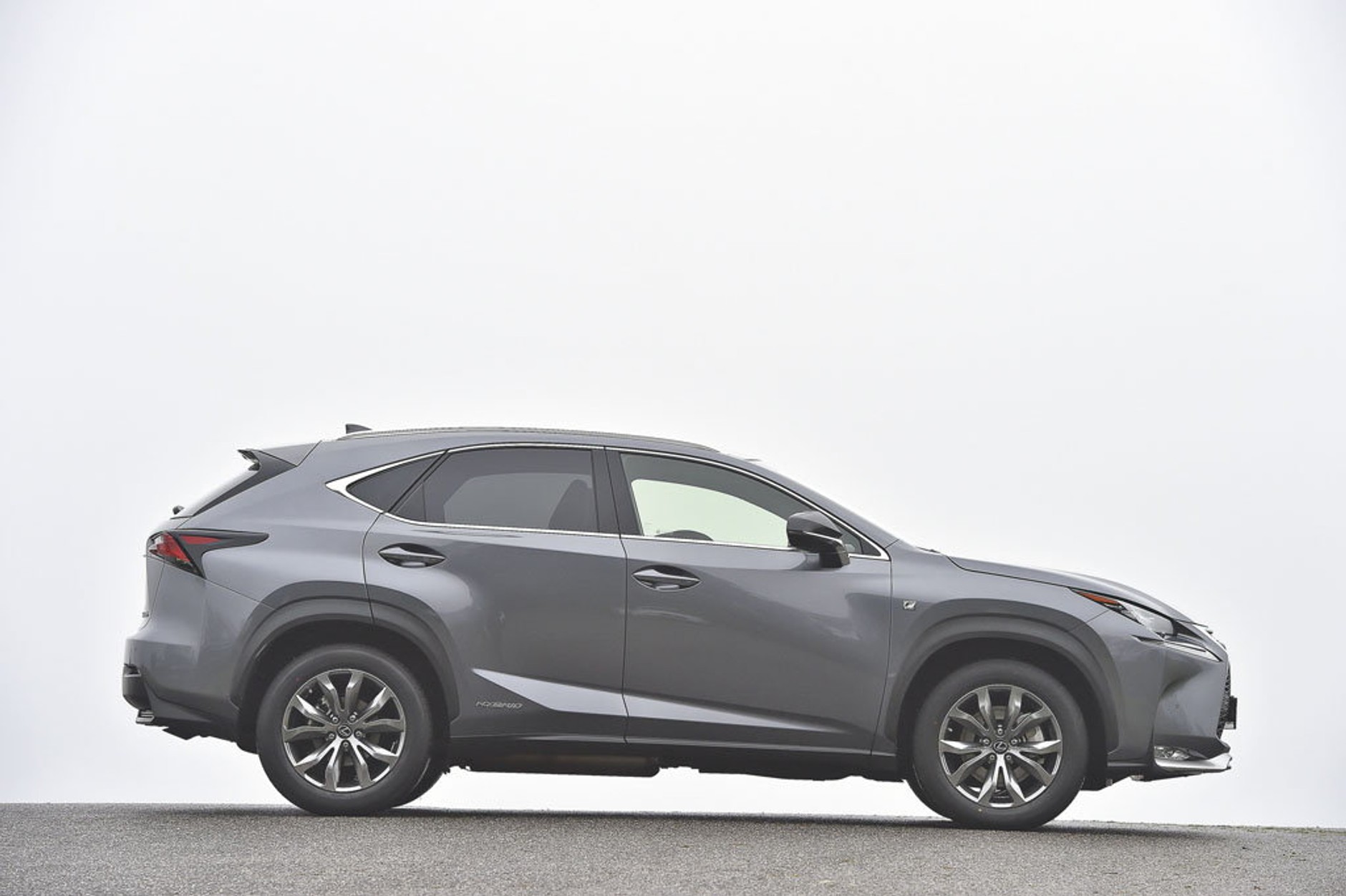 BMW X4 kontra Lexus NX