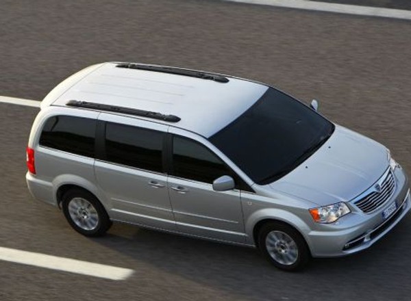 Lancia Voyager już w Europie