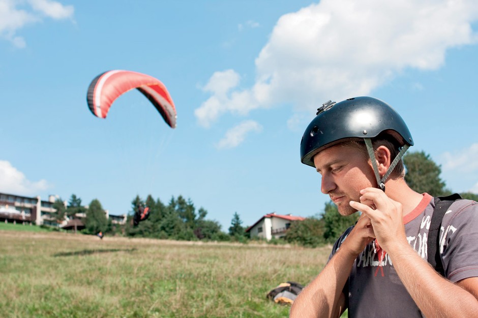 Sporty dla offroadowców: jak wybrać się na szybowce i paralotnie