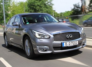 Infiniti Q70 Hybrid - stylowe, szybkie i oszczędne