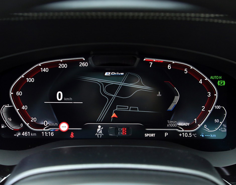 BMW 545e xDrive (2021, G30 LCI)