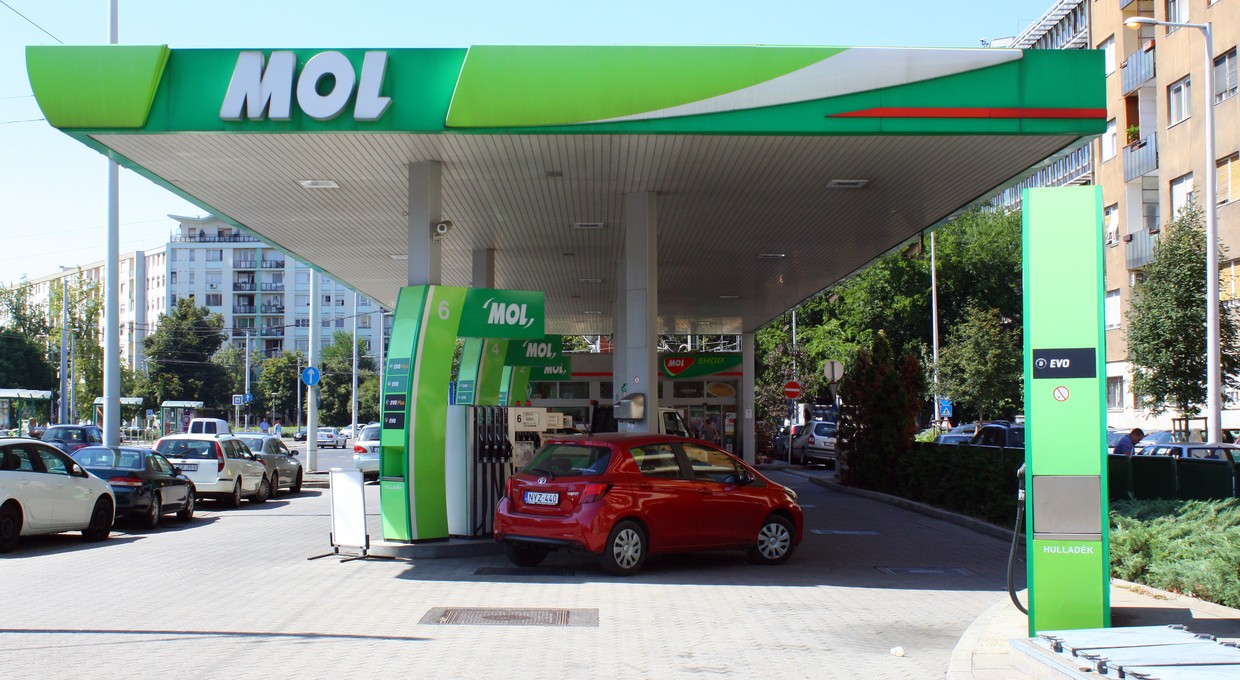 Zagraniczni kierowcy zapłacą więcej za paliwo na Węgrzech niż mieszkańcy tego kraju