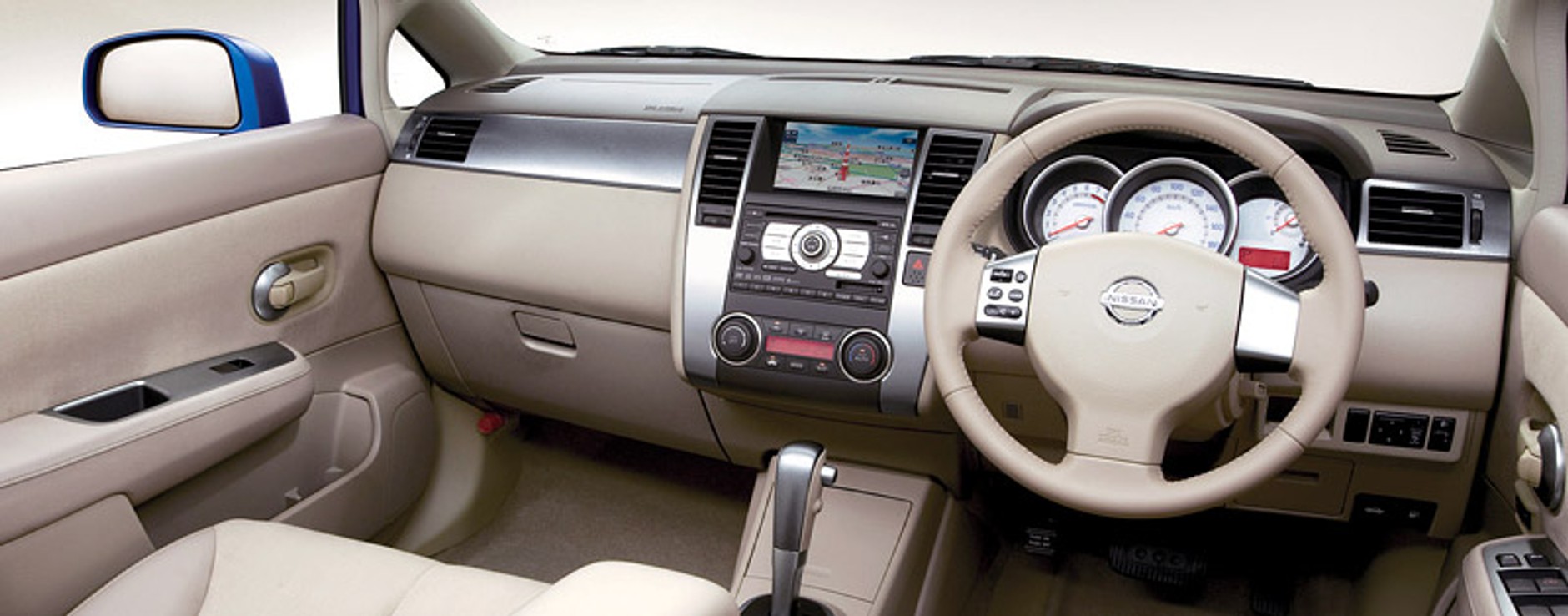 Nissan Tiida – odmłodzony model na rynek japoński