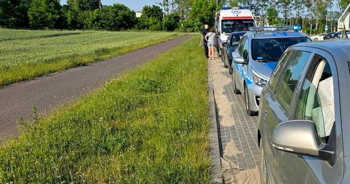 Obraz pochodzący z serwisu https://pomorska.policja.gov.pl/pom/informacje/wiadomosci/133634,Policjanci-z-Wladyslawowa-pomogli-seniorowi-podczas-ataku-choroby.html