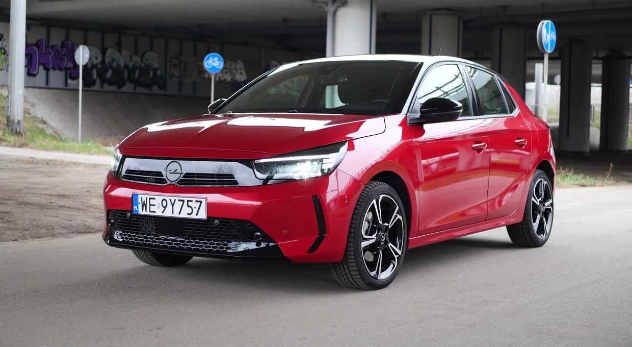 Jeździłem nowym Oplem Corsą po Polsce. Z zewnątrz mnie przekonał, ale...