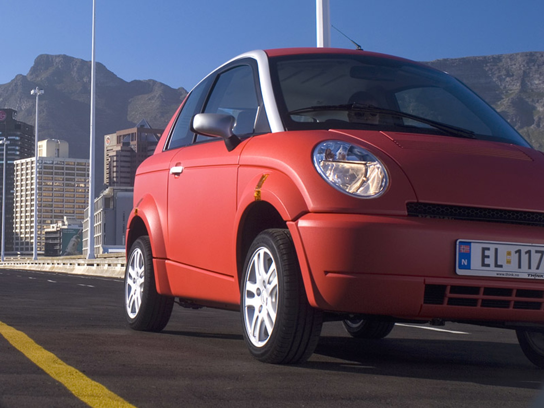 Th!nk City z ogólnoeuropejską homologacją, 550 egzemplarzy zmierza do Hiszpanii