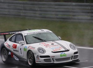 Wyścigi: w Porsche GT3 Cup powalczy o mistrzostwo Polski