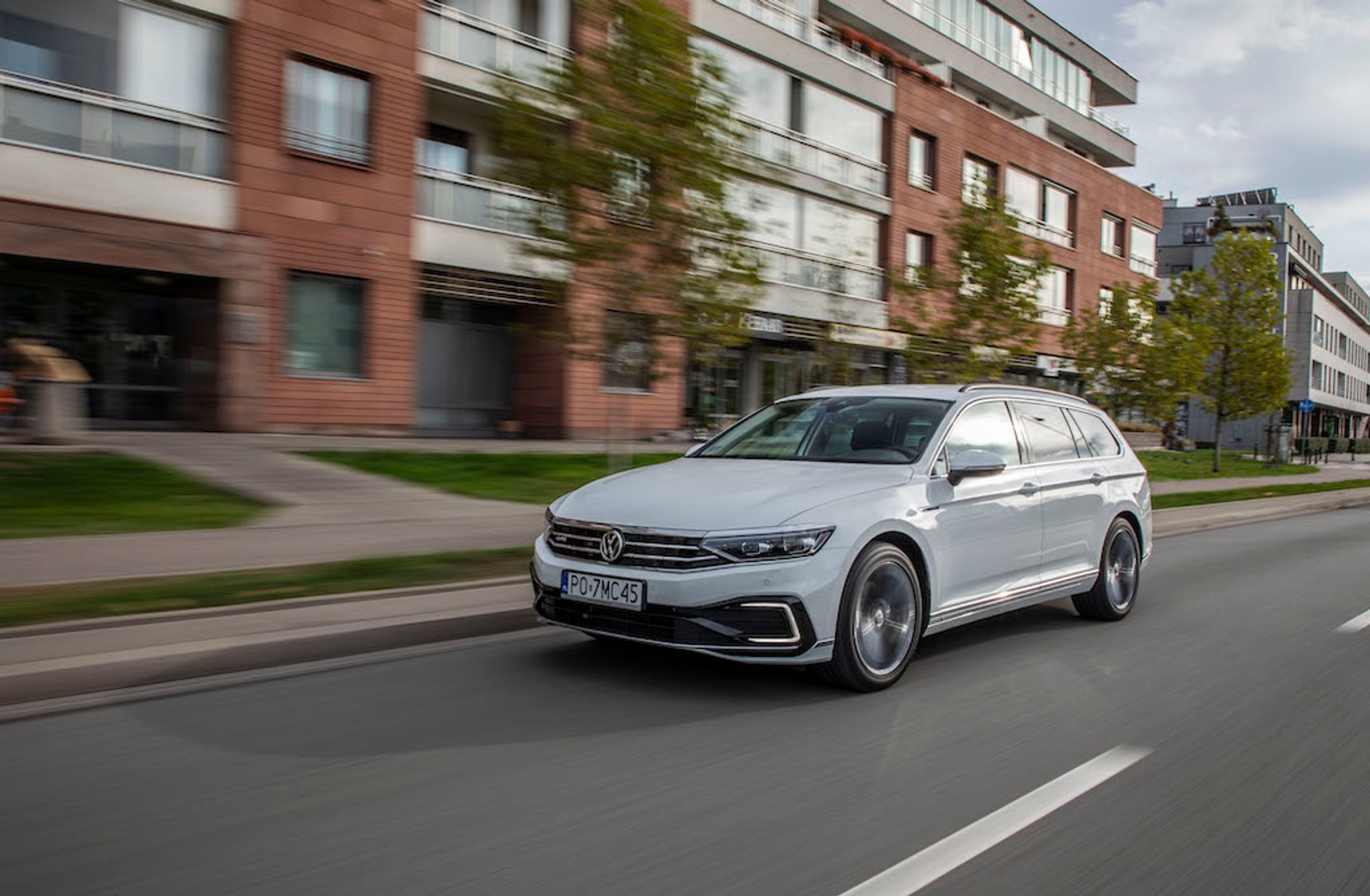 Volkswagen Passat GTE – na benzynę i na prąd