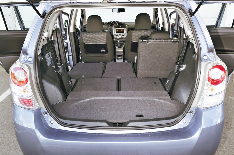 Toyota Verso 2.0 d-4d: Kompaktowa opcja rodzinna
