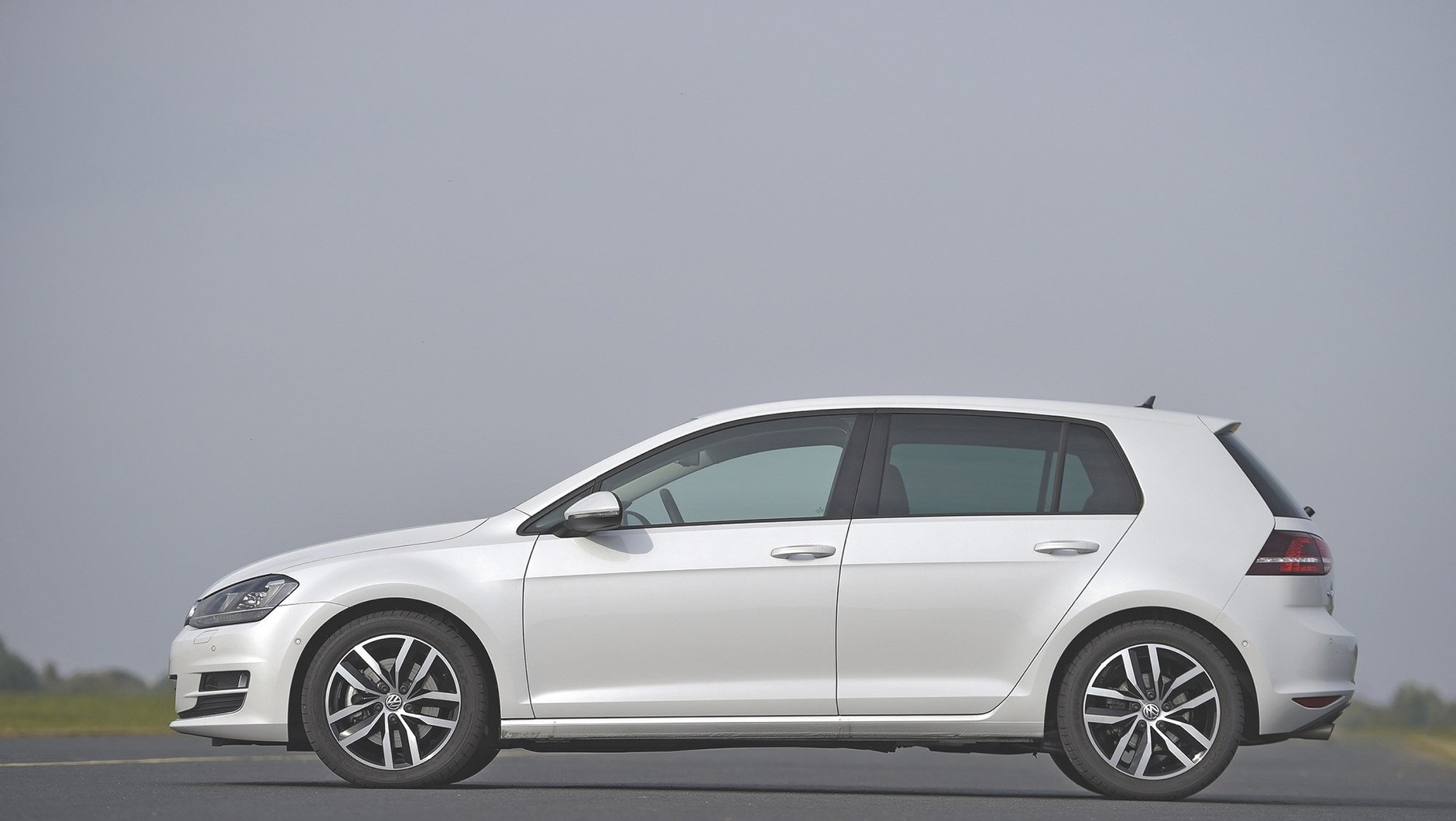 Porównanie - nowa Astra kontra reszta świata: Ford Focus, Hyundai i30, Kia cee'd, Peugeot 308 i VW Golf - spalanie, opinie, dane techniczne