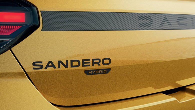 Dacia Sandero Hybrid 155