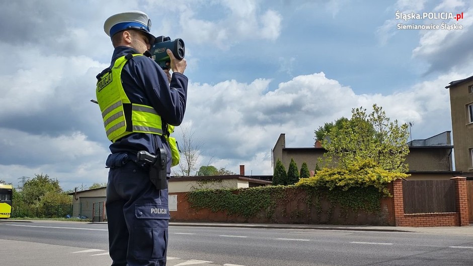 Obraz pochodzący z serwisu https://siemianowice-slaskie.policja.gov.pl/k23/informacje/wiadomosci/384428,Podsumowanie-ogolnokrajowych-dzialan-quotPredkoscquot.html