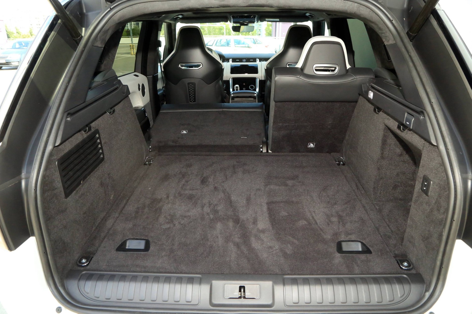 Range Rover Sport SVR – cudownie bezsensowny olbrzym |Test