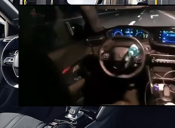 Auto jedzie samo, a kierowca siedzi z tyłu. To nie skończyło się dobrze [Nagranie]