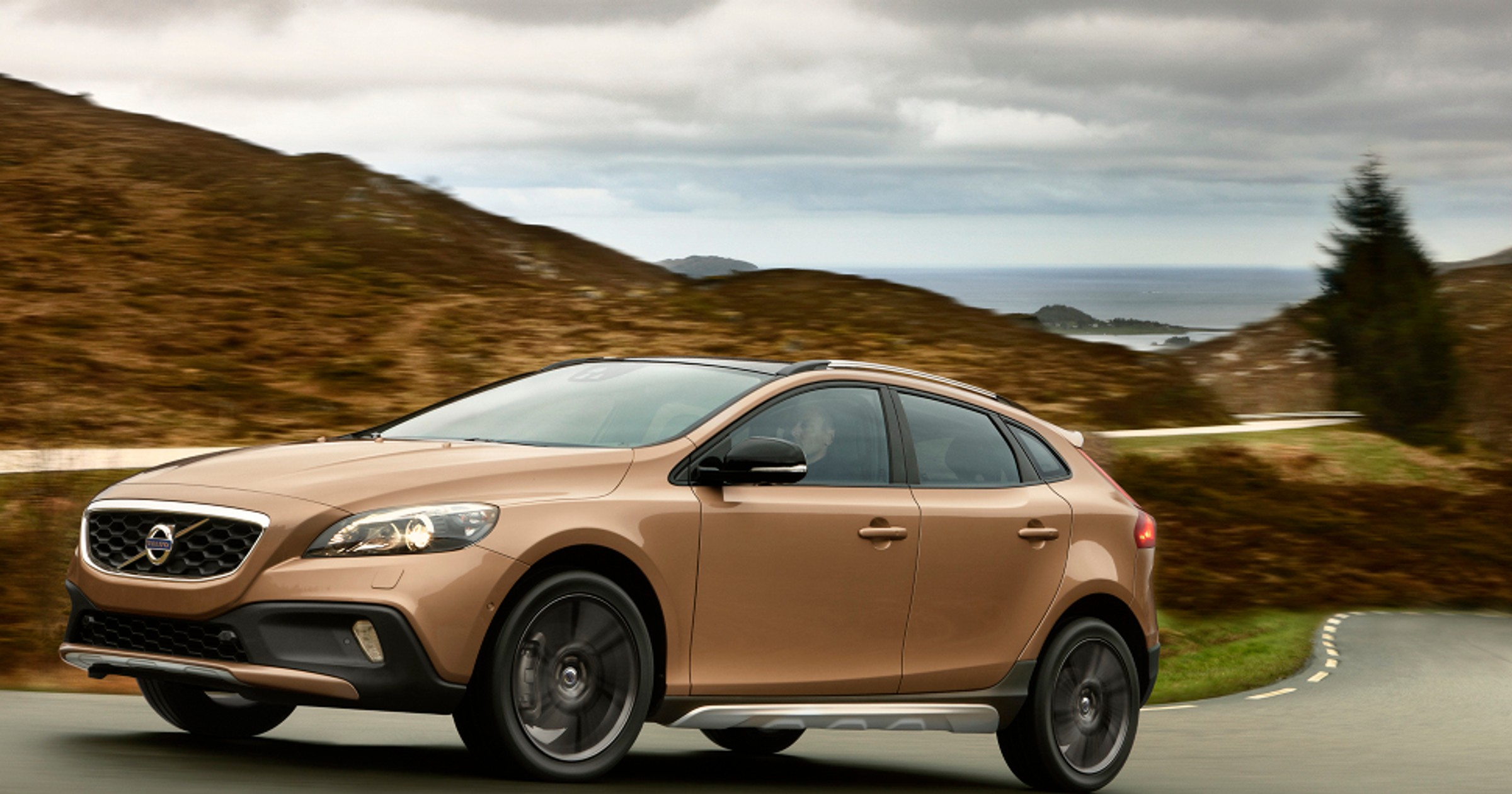 Volvo V40 Cross Country od 98 420 zł 