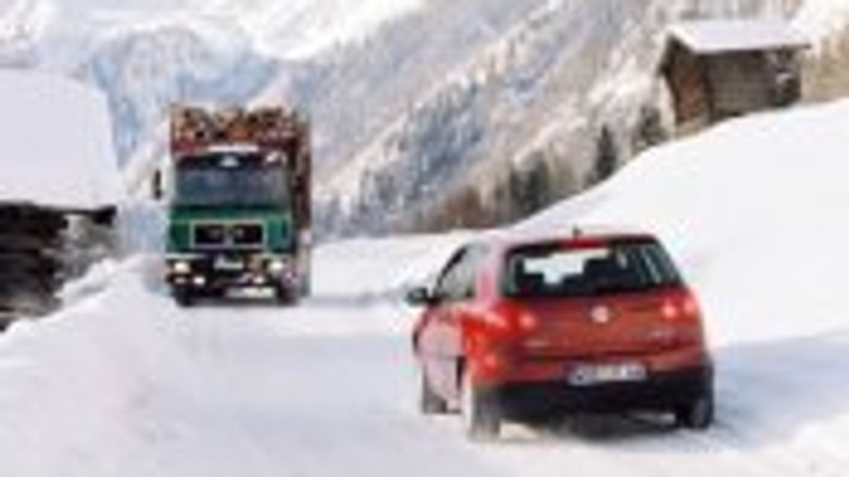 Austria: Ciężarówki obowiązkowo na zimówkach