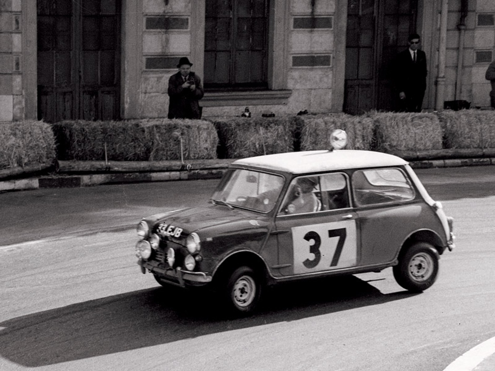 John Cooper Works: fabryczny tuning definitywnie pod skrzydłami Mini