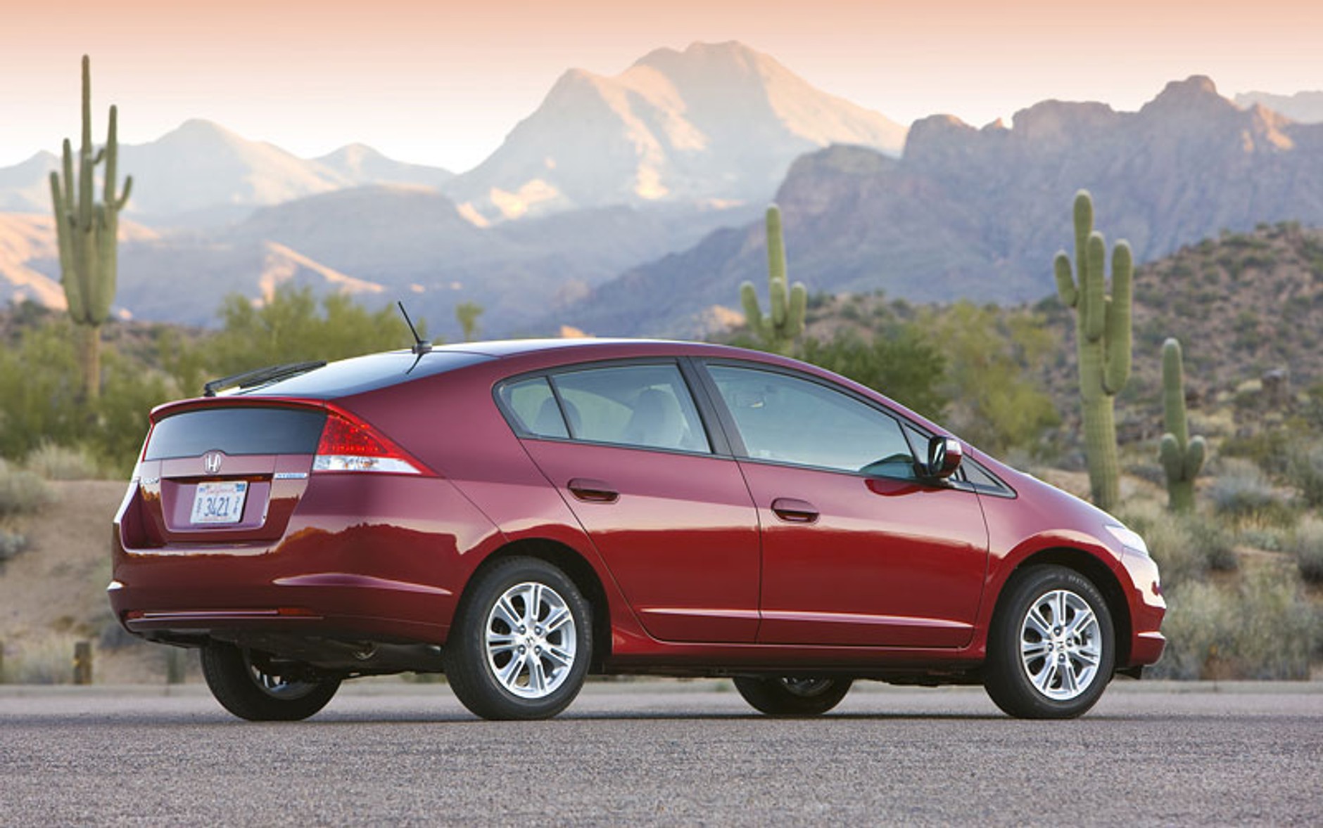 Honda Insight: ekologiczna i ekonomiczna hybryda