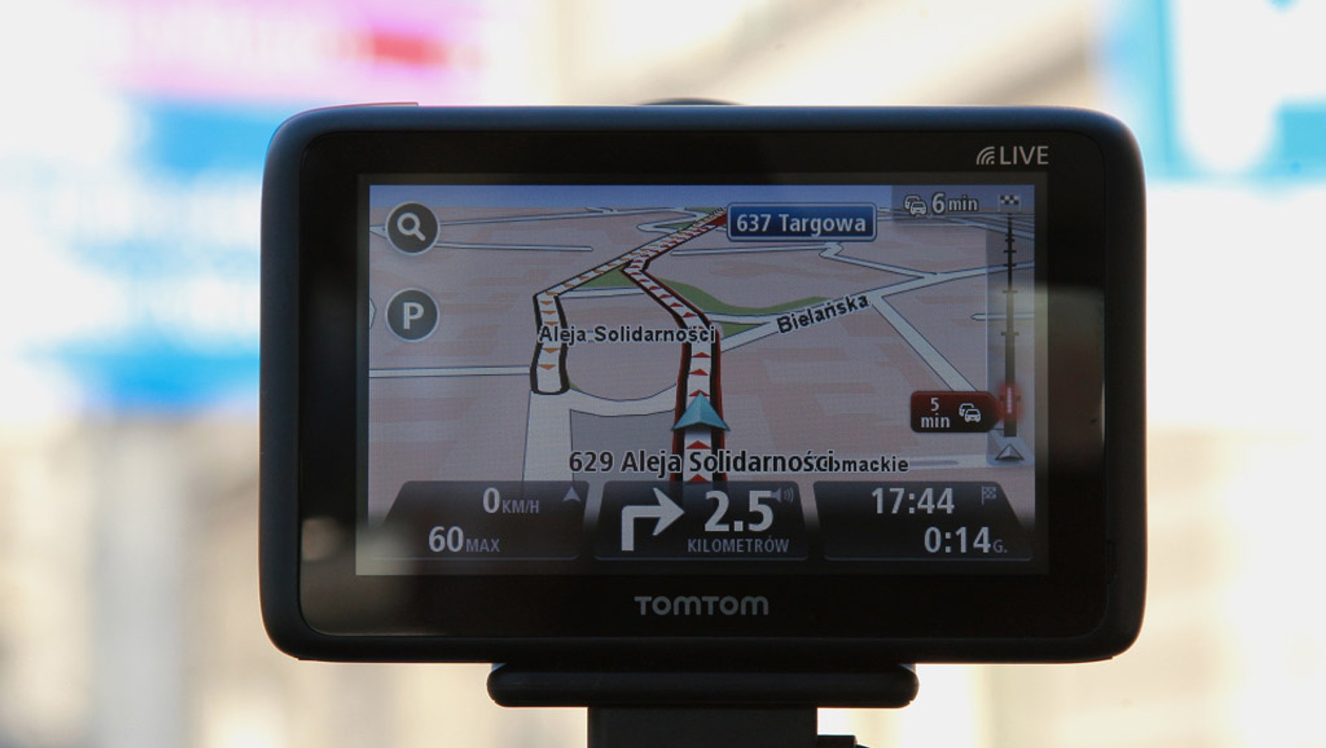 Która nawigacja ominie korek? Auto Mapa kontra Navigon Traffic Live i TomTom HD Traffic