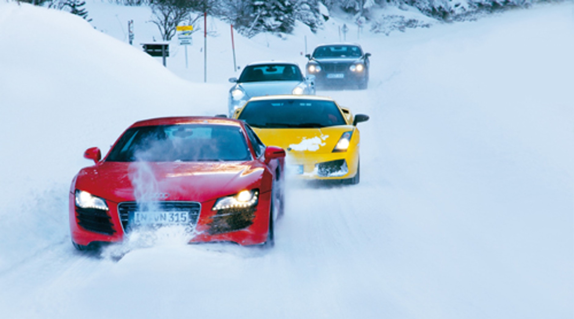 Bentley Continental GT Speed, Porsche 911 Turbo, Lamborghini Gallardo Sperleggera, Audi R8 - Półbogowie w bieli