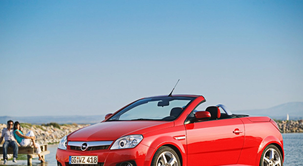 Przyszła wiosna, czas na cabrio! Przegląd rynku używanych kabrioletów