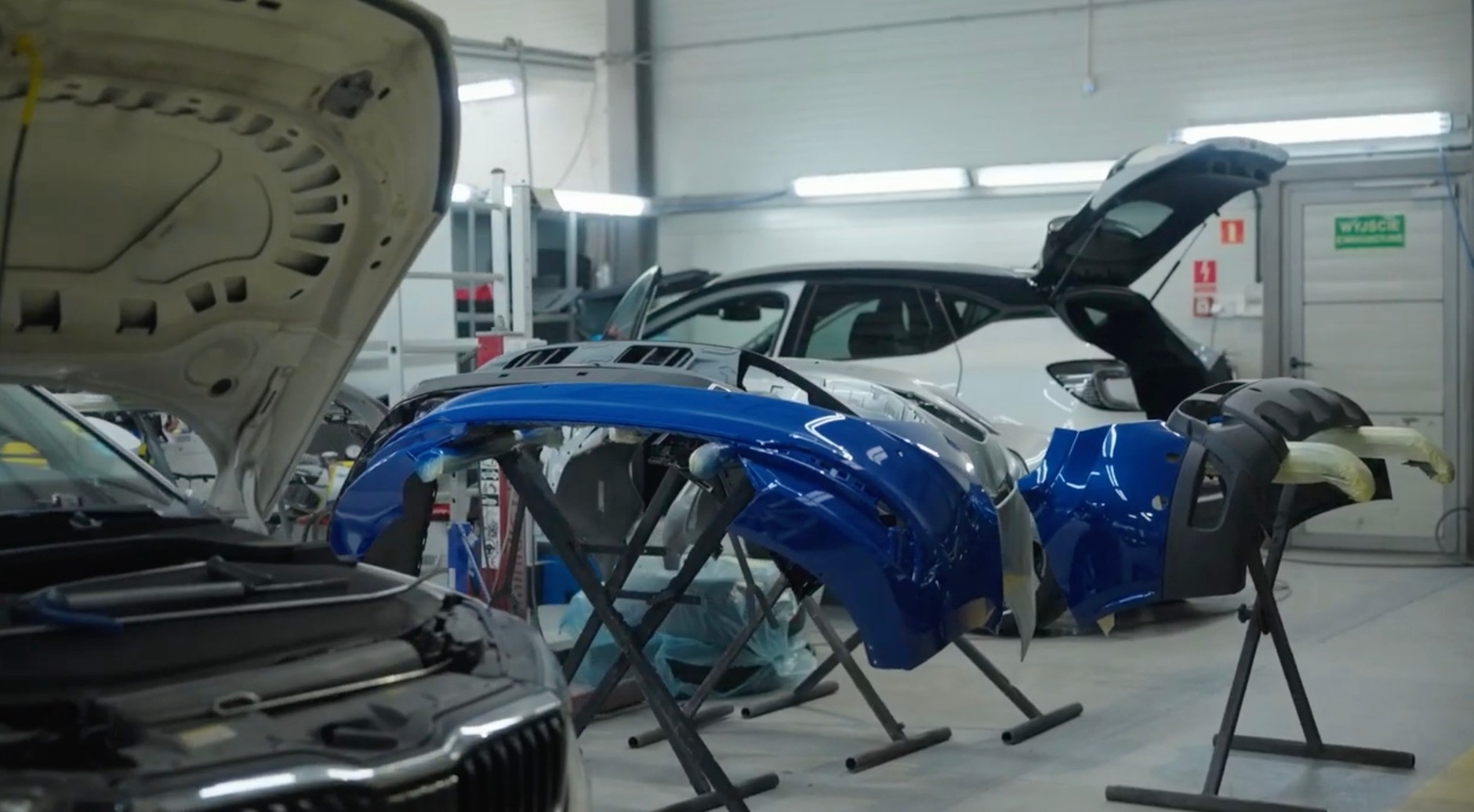 Odnowa aut w Renew Factory