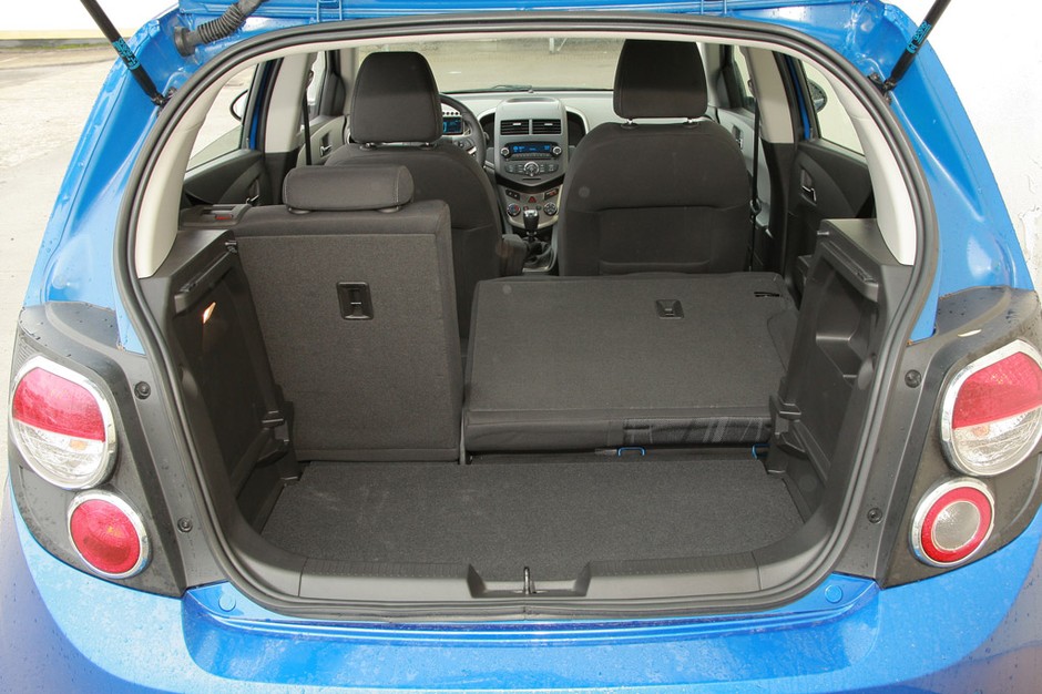 Chevrolet Aveo: czy warto kupić miejskiego Chevroleta